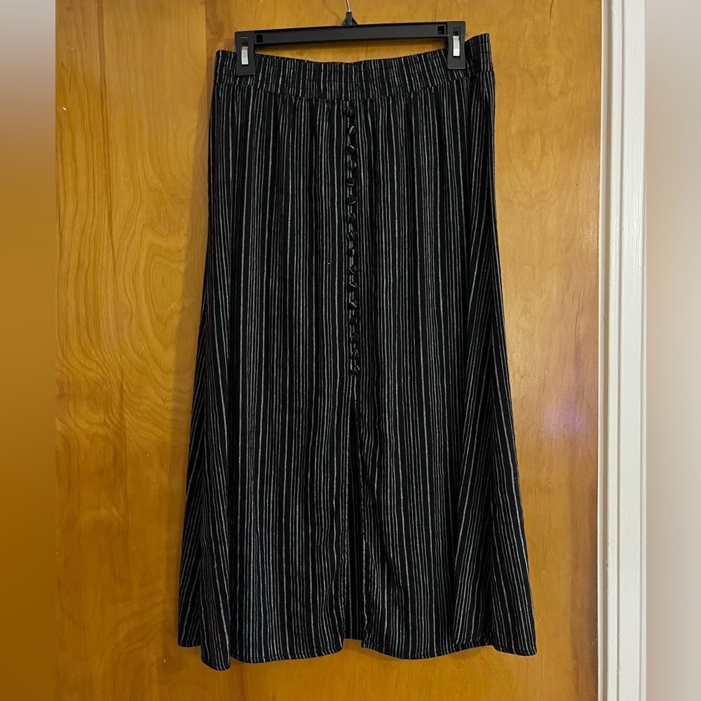 Loft Button Midi Skirt size Small